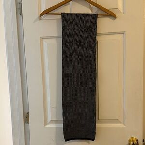 Women’s Talbots 100% Merino Wool Black and Gray Chevron Scarf, Made in Italy